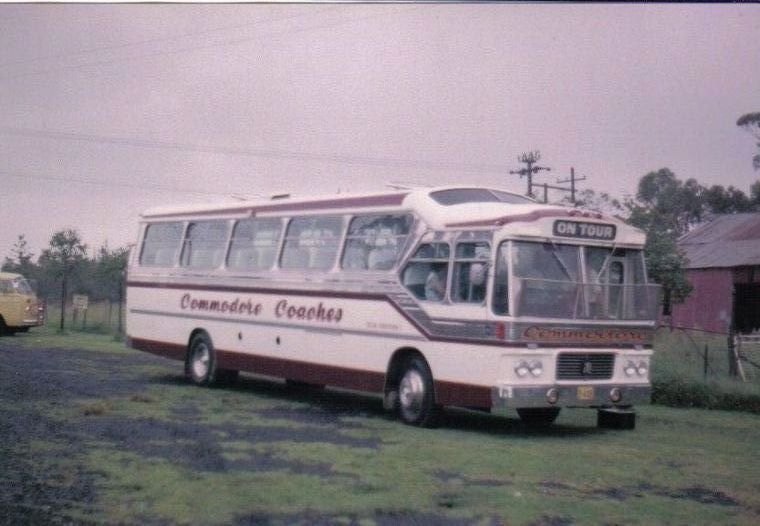 commodore_coaches